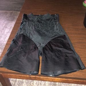 Naomi & Nicole shapewear shorts
